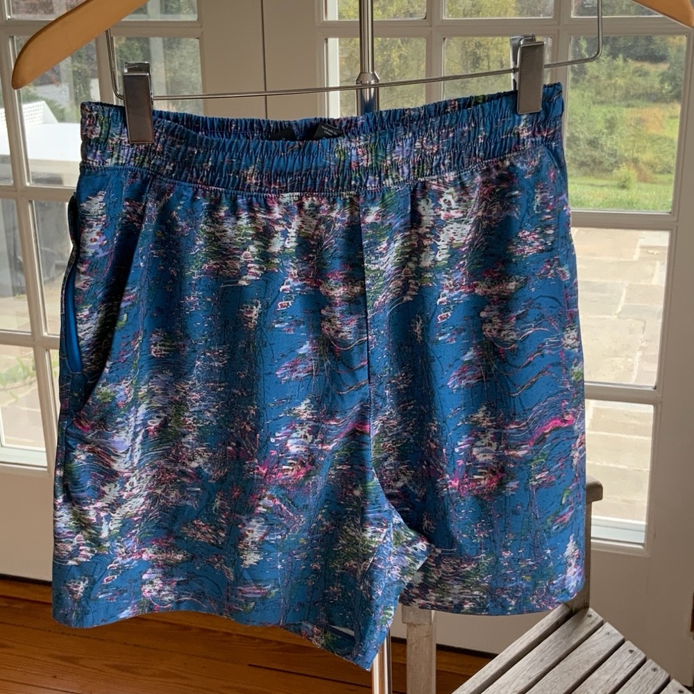 Lululemon Beach-themed Men's Shorts